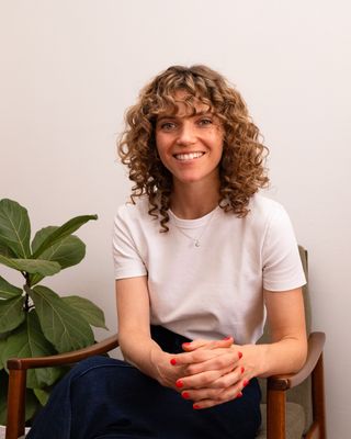 Photo of Caley Garden, Art Therapist, MA