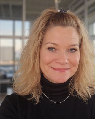 Photo of Lisa Wagoner Hairston, Licensed Professional Counselor, MS, LCMHC, CRC