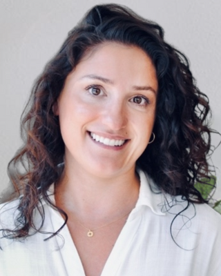 Photo of Stephanie Toyias, Clinical Social Work/Therapist, MSW, LICSW