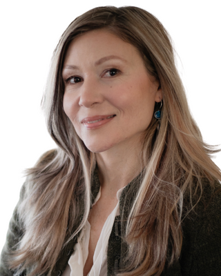 Photo of Christina Clapperton, Registered Social Worker, MEd, MSW, RSW, EMDR
