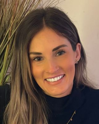 Photo of Lauren Young, Counsellor, MNCPS Acc.