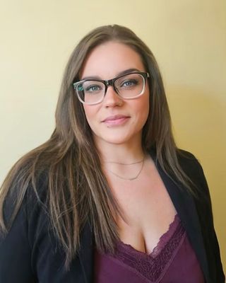 Photo of Elizabeth Dean, Pre-Licensed Professional, MSSW, CICSW