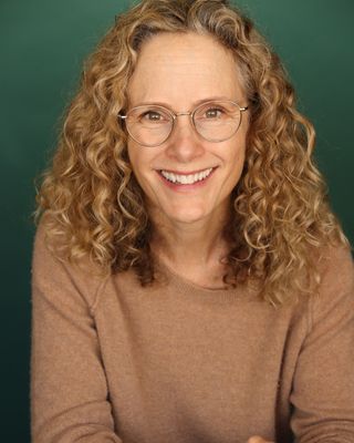 Photo of Elise Meshell, Marriage & Family Therapist in 91602, CA