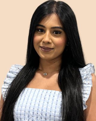 Photo of Malavikka Sinnarasa, HBSc, MACP, Pre-Licensed Professional