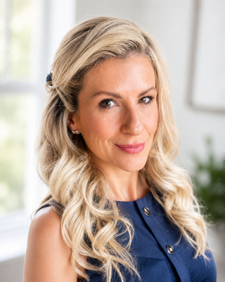 Photo of Dr Kate Rhodes, Psychologist, PsychD, HCPC - Clin. Psych.
