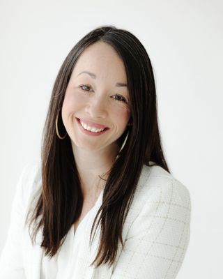 Photo of Holly Lungwitz, Marriage & Family Therapist, LMFT