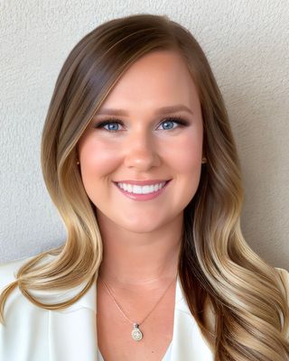 Photo of Taryn Marmet, Associate Clinical Social Worker, MSW, ASW