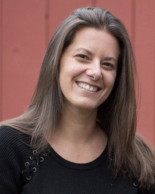 Photo of Leigh Campos, Pre-Licensed Professional, MA, MBA