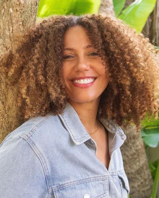 Photo of Alana Owens Christmas, Clinical Social Work/Therapist, LCSW, LPN, CYT-200