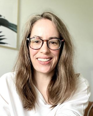 Photo of Sarah Lee, Psychotherapist, MUKCP