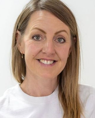 Photo of Liz Hill