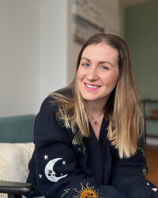 Photo of Heidi McCallion, Psychotherapist, MA, MUKCP