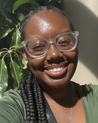 Photo of Eboni Robinson, Pre-Licensed Professional