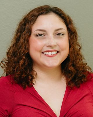 Photo of Emily Reissen, BS, BHT, Pre-Licensed Professional