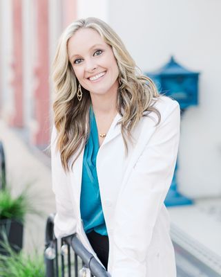 Photo of Stephanie Lamantia, Psychiatric Nurse Practitioner, FNP-BC