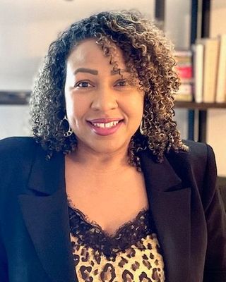 Photo of Aisha Vielot, Psychiatric Nurse Practitioner, PMHNPBC