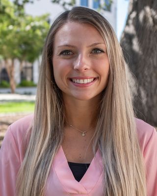Photo of Amber Pierce, Associate Professional Clinical Counselor in Thousand Oaks, CA