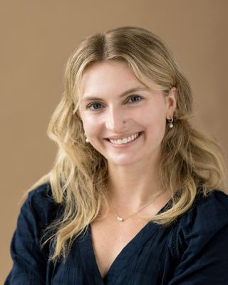 Photo of Izzy Cutler, Clinical Social Work/Therapist, LICSW