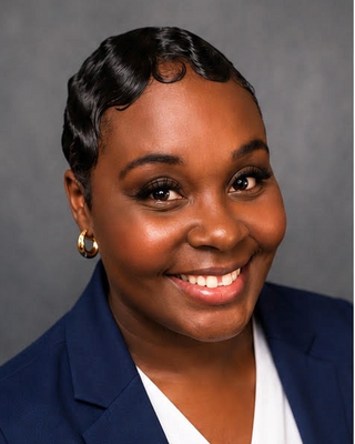 Photo of Quanisha Wright, LCSW Associate, MSW, LCSWA