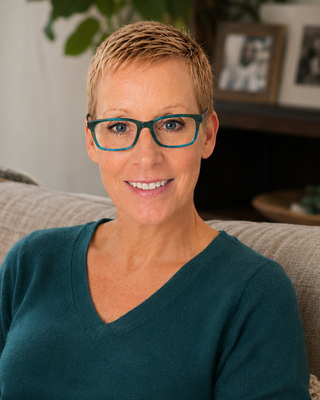 Photo of Dr. Jennifer Bradley, Psychologist, PhD