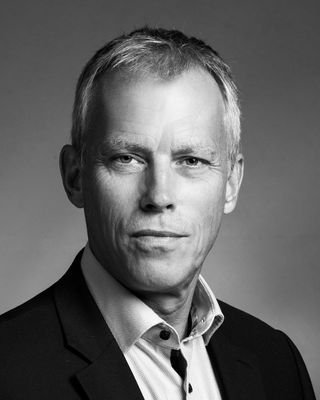 Photo of Lee Bernard, Psychotherapist, MBACP