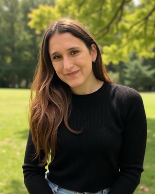 Photo of Stefanie Solomons, LMSW