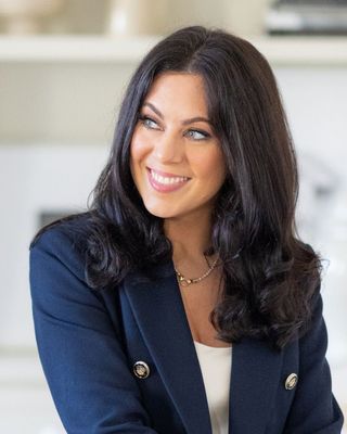 Photo of Natasha Silverman, Psychotherapist, COSRT Reg.