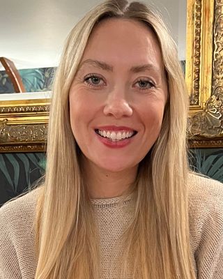 Photo of Laura Stevenson, Psychotherapist, MRes, MBABCP