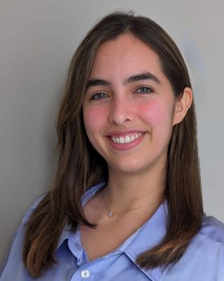 Photo of Anamaría Guzmán C., Pre-Licensed Professional, MA, R-DMT