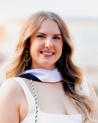 Photo of Alexandra Fredericksen, Licensed Clinical Mental Health Counselor Associate, MA, LCMHCA