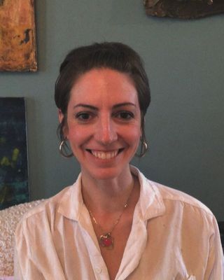 Photo of Dana Holkestad, Registered Psychotherapist (Qualifying), MA