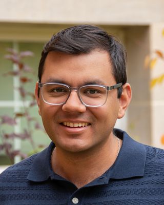 Photo of Oscar Izquierdo, Pre-Licensed Professional, BA