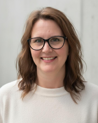 Photo of Kim Lewicki, Marriage & Family Therapist