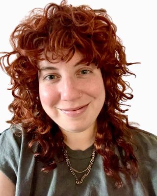 Photo of Roxy Schoenfeld, MA, LCAT, RDT
