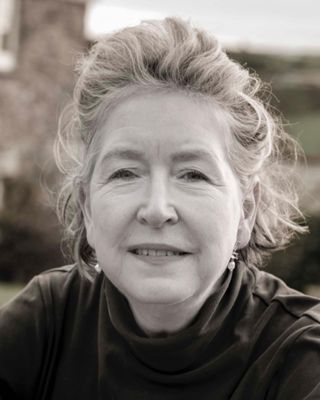 Photo of Selena Doggett-Jones, Psychotherapist, COSRT Accred