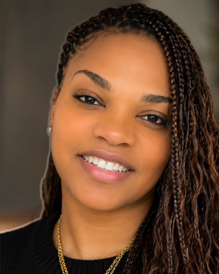Photo of La’Toscha Edwards-Smith, Pre-Licensed Professional, MSW, RCSWI