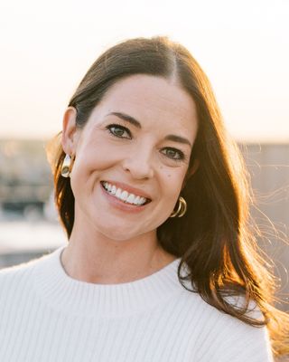 Photo of Lauren Becker, Marriage & Family Therapist, MS, LMFT
