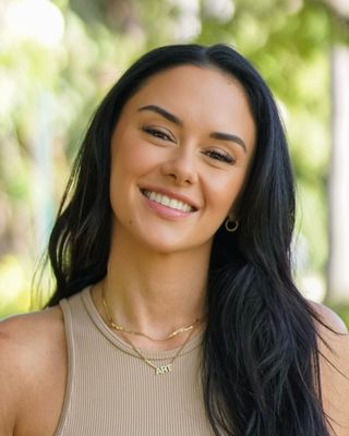 Photo of Amber Robinson, Marriage & Family Therapist, MA, LMFT