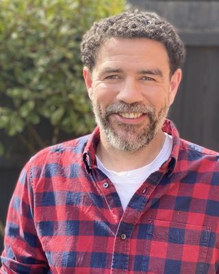 Photo of Lewis Etoria, Psychotherapist, UKCP Trainee