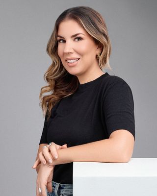 Photo of Ioanna Topali, Psychotherapist, MSc, MUKCP