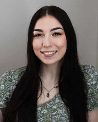 Photo of Arianna Duquette, Pre-Licensed Professional, MSW