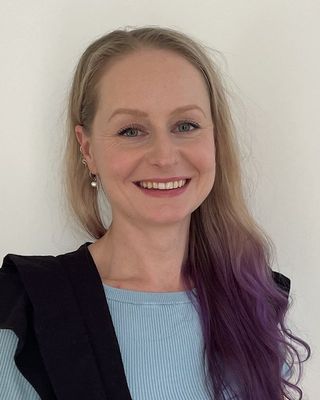 Photo of Katie Ellyn Beckwith, Counsellor, PhD, PACFA