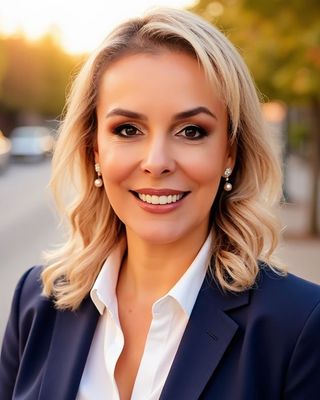 Photo of Cris R Fabos, Psychiatric Nurse Practitioner, PMHNPBC, AGNP-BC