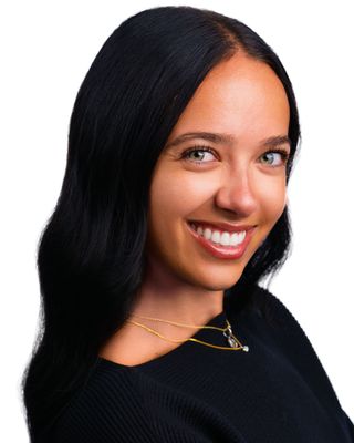 Photo of Emma Busby, Marriage & Family Therapist Associate, MA, AMFT, APCC, EMDR