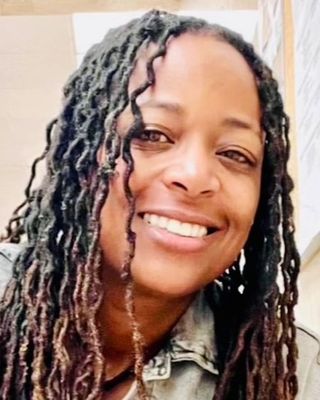 Photo of LaCresha Collins, Marriage & Family Therapist, LMFT