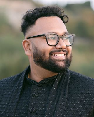 Photo of Umesh Poopalarajah, Registered Psychotherapist, MA, MSc