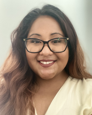 Photo of Veronica Nevada, Marriage & Family Therapist, LMFT