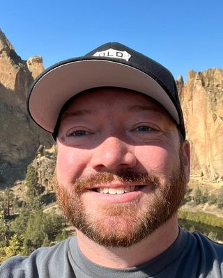 Photo of Sam Gross, Pre-Licensed Professional, MBA, MSW, CSWA