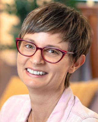 Photo of Nicole Van Duyn, Clinical Social Work/Therapist, LCSW, LICSW