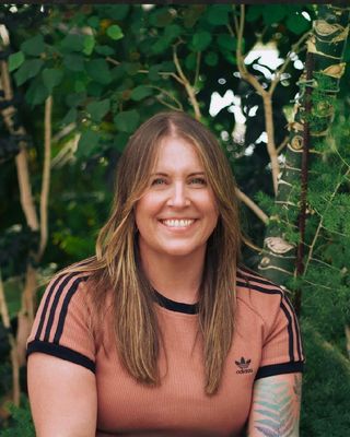 Photo of Laura Rosier, Licensed Social Worker, MSW, LGSW